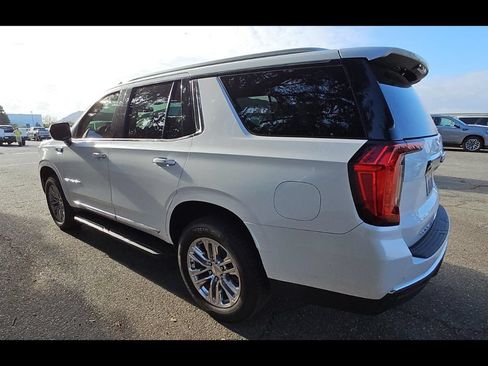 Used 2021 GMC Yukon SLT w/ Max Trailering Package AWD/4WD image 3