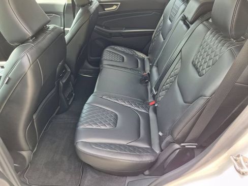 Used 2023 Ford Edge Titanium AWD/4WD image 17