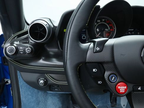 Certified 2022 Ferrari F8 Tributo RWD image 28