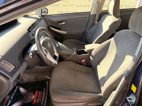 Used 2011 Toyota Prius Two image 15