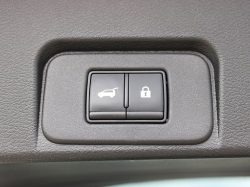 Certified 2023 Nissan Rogue SL w/ SL Premium Package AWD/4WD image 7