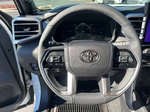 Used 2025 Toyota Sequoia Platinum image 19