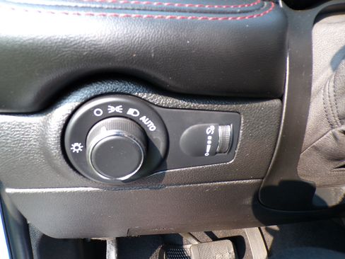 Used 2024 Dodge Durango R/T AWD/4WD image 16