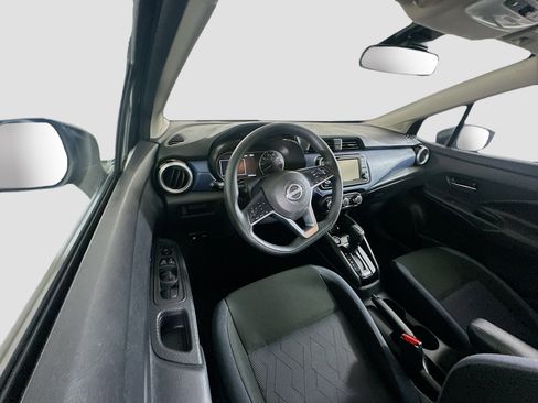Used 2025 Nissan Versa SV FWD image 17
