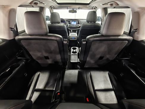 Used 2016 Toyota Highlander Limited AWD/4WD image 31