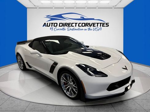 Used 2018 Chevrolet Corvette Z06 w/ Z07 Performance Package RWD image 32