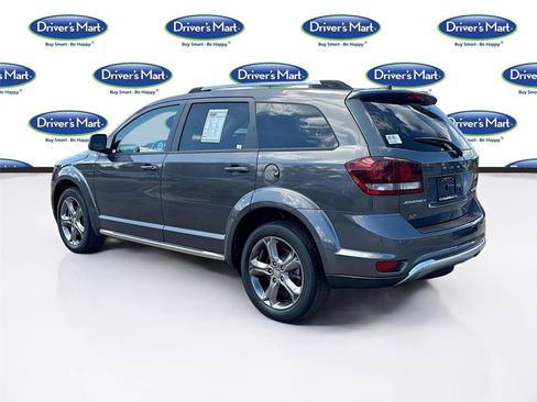 Used 2017 Dodge Journey Crossroad FWD image 5