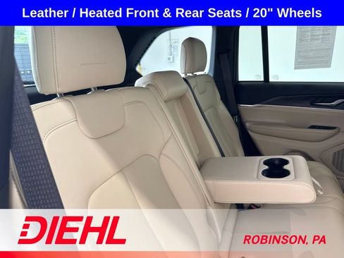 Used 2023 Jeep Grand Cherokee Limited w/ MOPAR Finishing Package AWD/4WD image 12