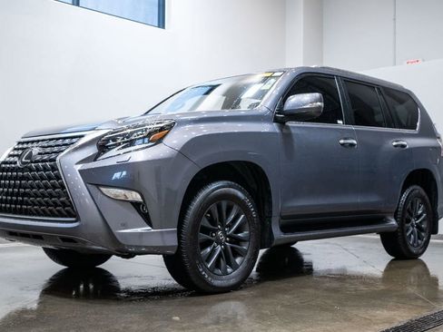Used 2022 Lexus GX 460 Premium w/ Premium Plus Package image 3