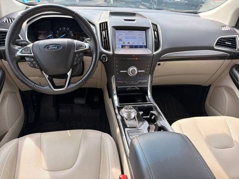 Used 2020 Ford Edge Titanium w/ Equipment Group 301A AWD/4WD image 18