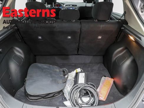 Used 2022 Nissan Leaf S image 9