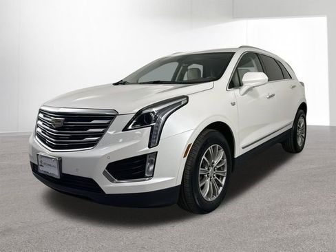 Used 2018 Cadillac XT5 Luxury w/ Driver Awareness Package AWD/4WD image 1