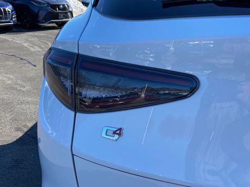 Used 2024 Alfa Romeo Stelvio Ti w/ Active Assist Plus Package image 31