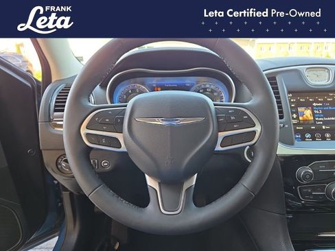 Used 2023 Chrysler 300 Touring w/ Sport Appearance Package image 18