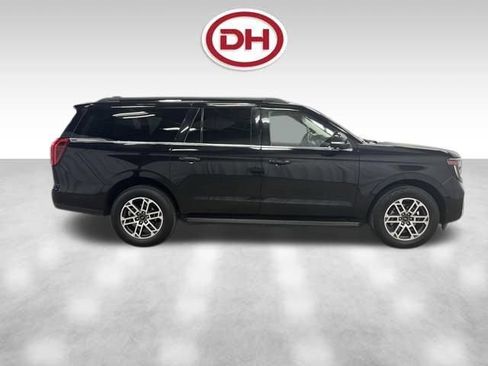 Used 2025 Ford Expedition Max Active AWD/4WD image 2