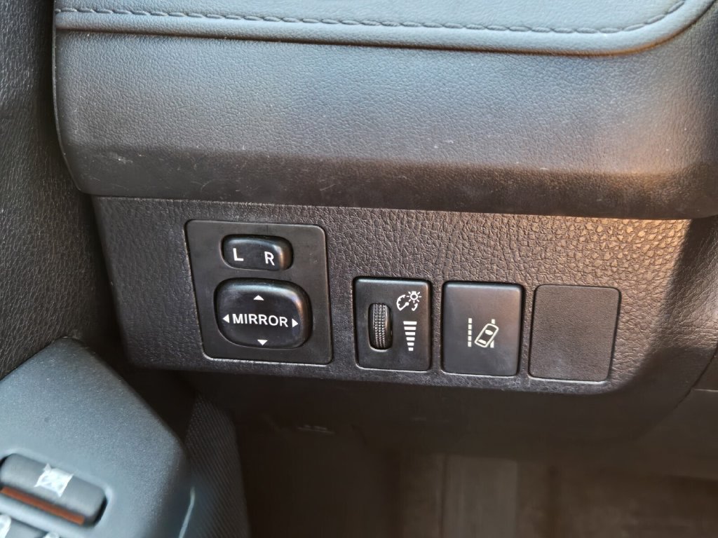 Used 2017 Toyota RAV4 LE FWD image 26