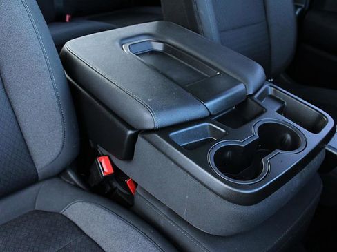 Used 2022 Chevrolet Silverado 1500 Custom w/ Safety Confidence Package image 19