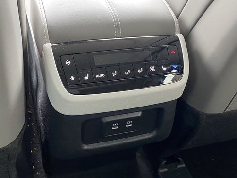 Certified 2026 INFINITI QX60 Luxe w/ Family Package image 16