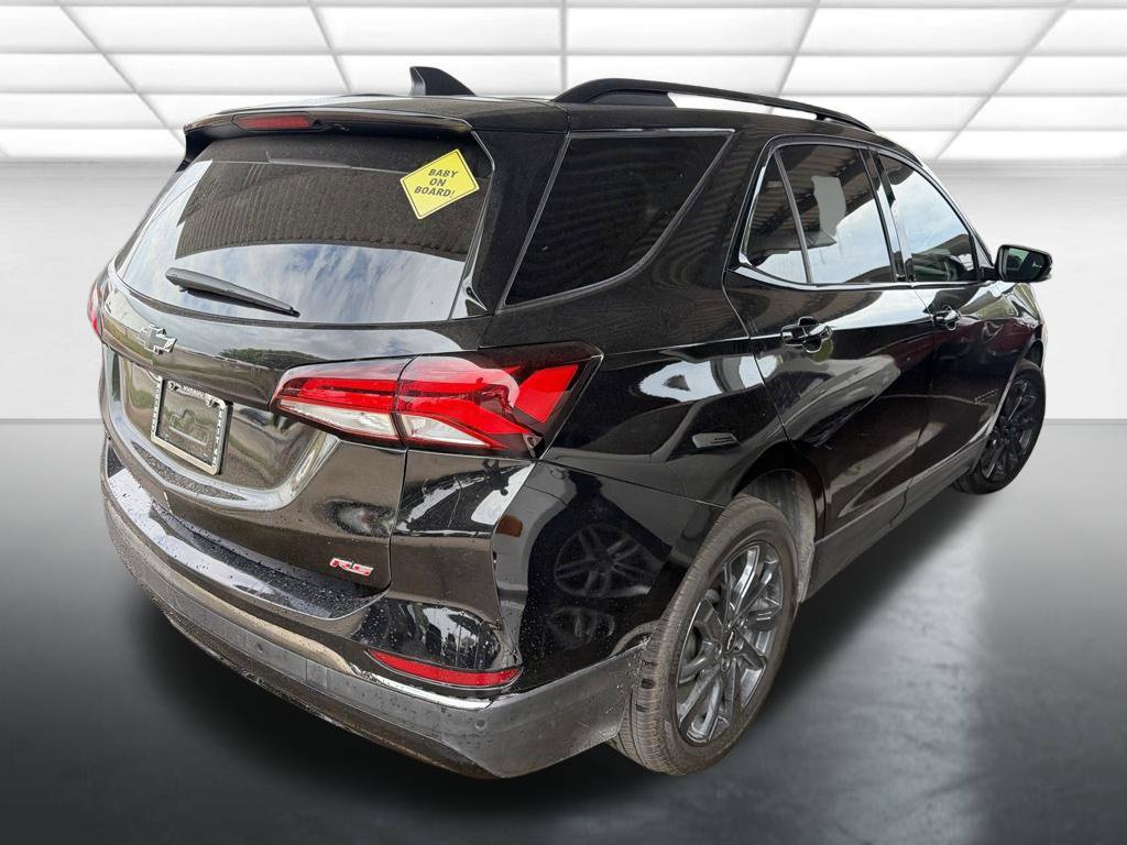 Used 2023 Chevrolet Equinox RS w/ RS Leather Package FWD image 2