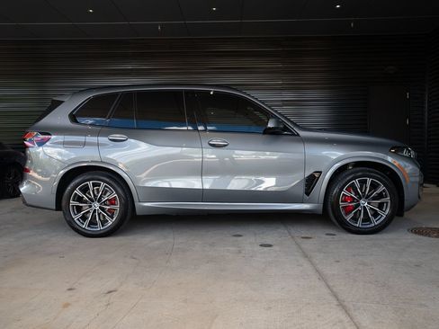 Used 2026 BMW X5 xDrive50e w/ M Sport Package AWD/4WD image 8