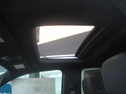 New 2025 GMC Canyon Elevation w/ Convenience Package image 8