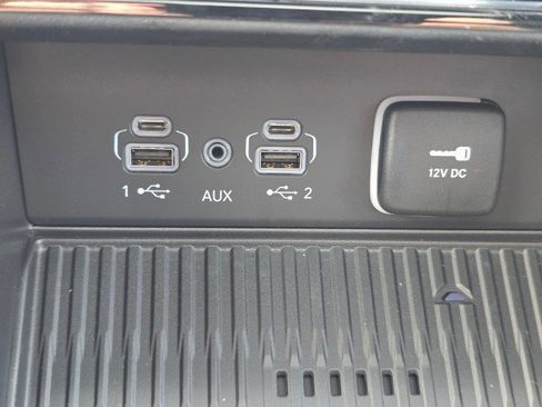 New 2026 Jeep Grand Cherokee Altitude AWD/4WD image 40