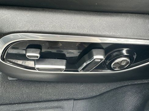 Used 2023 Jeep Grand Cherokee L Summit image 12