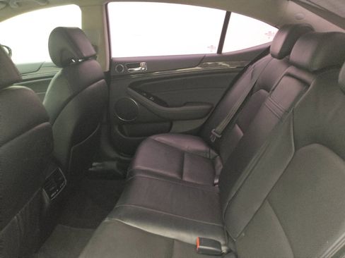 Used 2016 Kia Cadenza Limited image 18