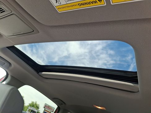 Used 2020 Honda CR-V Touring image 14