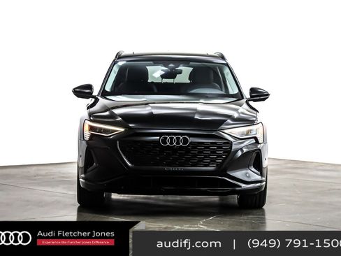 Used 2024 Audi Q8 e-tron Premium Plus w/ Premium Plus Package image 3