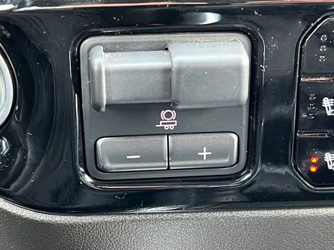 Used 2024 Chevrolet Silverado 2500 LTZ w/ LTZ Plus Package image 34