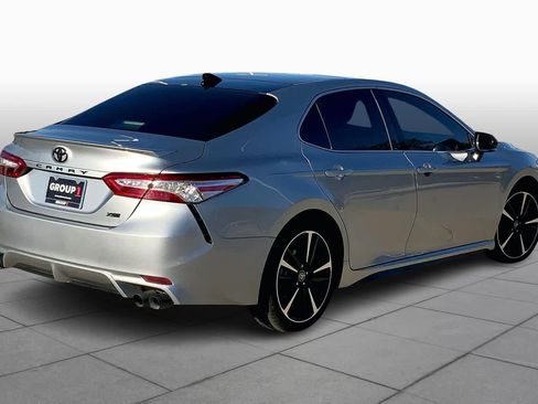 Used 2020 Toyota Camry XSE image 11