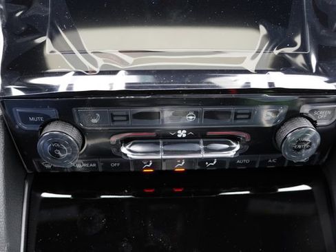 New 2025 Jeep Grand Cherokee Laredo X w/ Luxury Tech Group I AWD/4WD image 14