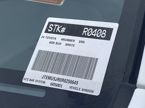 Certified 2024 Toyota 4Runner SR5 AWD/4WD image 32