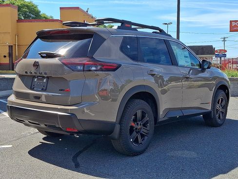 New 2026 Nissan Rogue SV w/ Rock Creek Premium Package AWD/4WD image 4