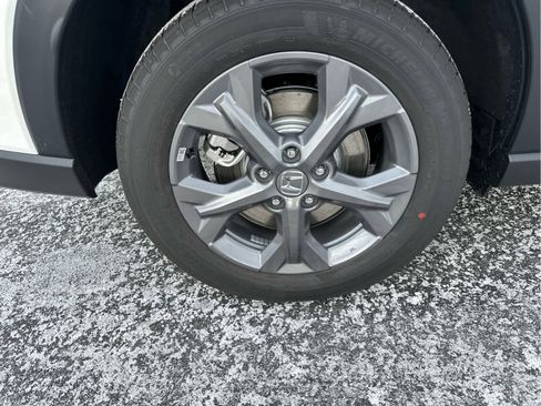 New 2026 Honda HR-V LX image 9