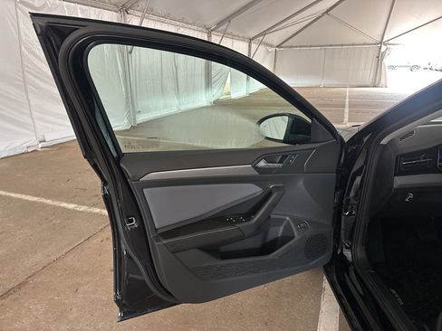 New 2026 Volkswagen Jetta SE FWD image 9