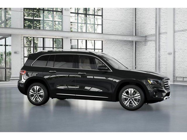 Used 2026 Mercedes-Benz GLB 250 4MATIC image 14