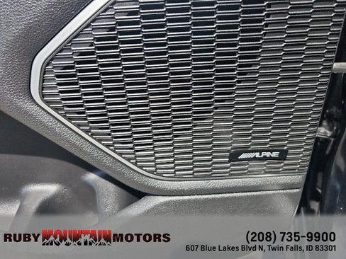 Used 2023 Jeep Grand Cherokee Limited w/ Luxury Tech Group II AWD/4WD image 12