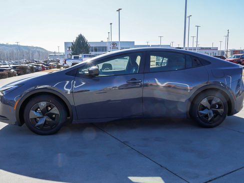 New 2026 Toyota Prius LE image 5