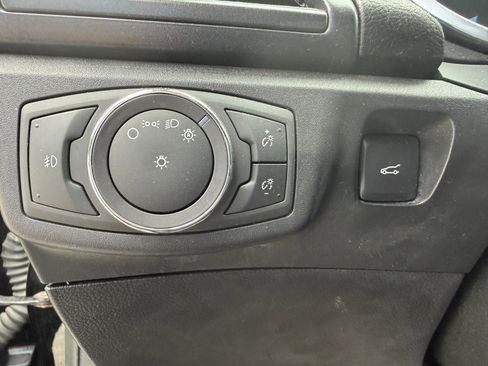 Used 2018 Ford Fusion Titanium AWD/4WD image 12