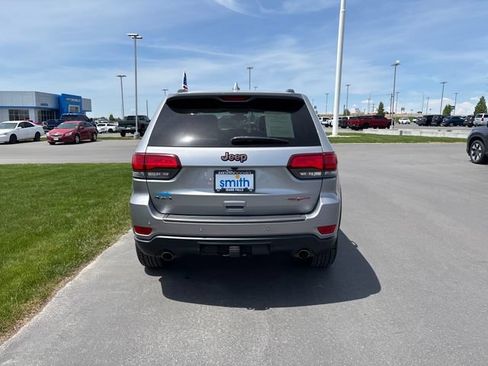 Used 2017 Jeep Grand Cherokee Trailhawk AWD/4WD image 4
