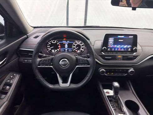 Used 2021 Nissan Altima 2.5 SR w/ SR Premium Package FWD image 23