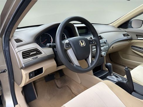 Used 2010 Honda Accord LX-P image 10