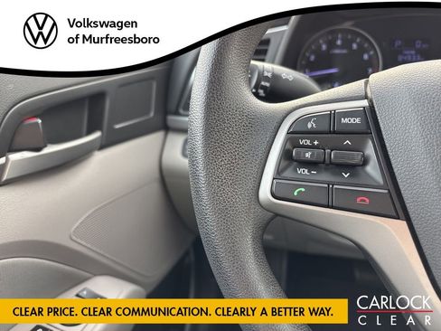 Used 2017 Hyundai Elantra SE image 19