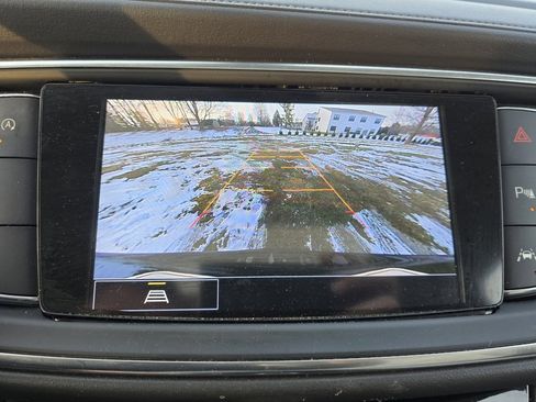 Used 2023 Buick Enclave Essence w/ Experience Buick Package image 21