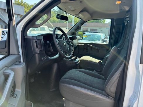 Used 2023 Chevrolet Express 2500 w/ Driver Convenience Package RWD image 13