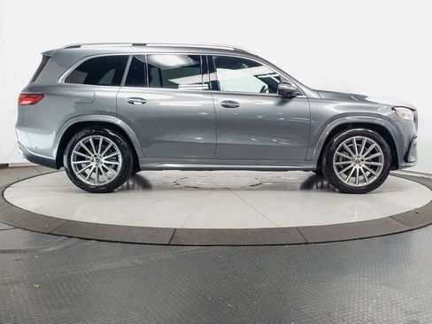 Used 2025 Mercedes-Benz GLS 450 4MATIC image 37