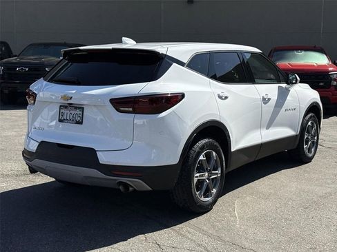 Used 2024 Chevrolet Blazer LT image 3
