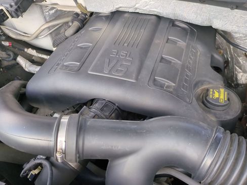 Used 2013 Ford F150 Lariat w/ Luxury Equipment Group image 18